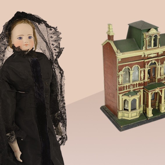 dolls and doll's house