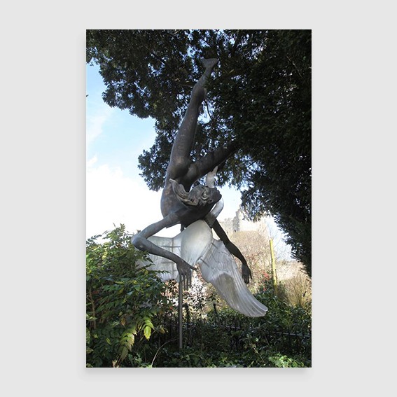 leda and the swan sculpture