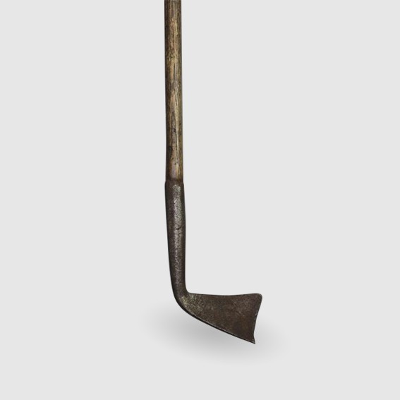 spur toed golf club
