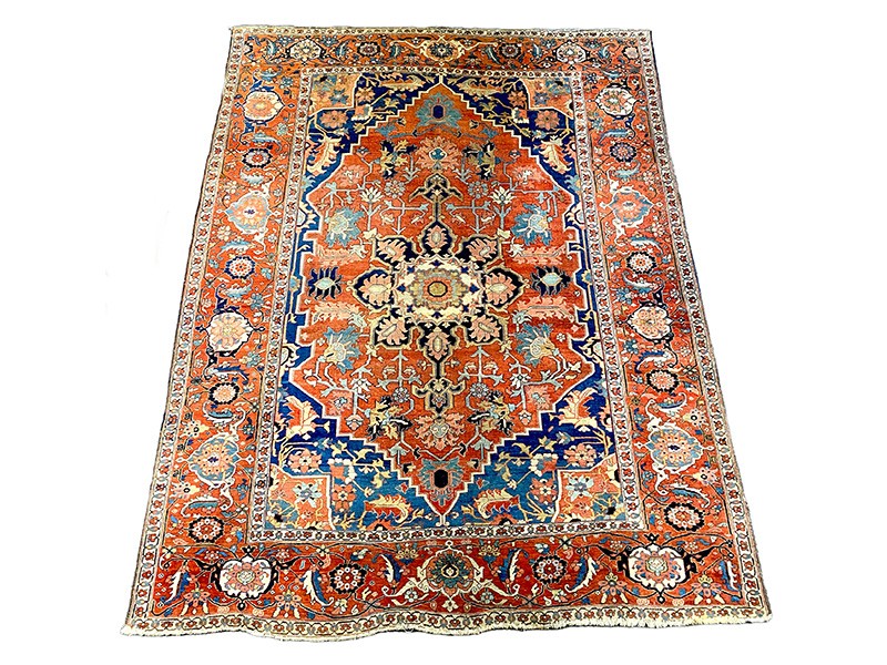 An Heriz carpet