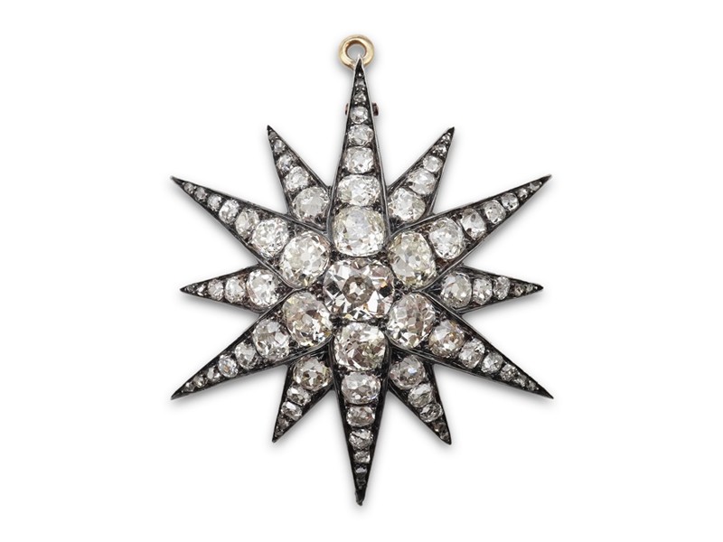 A Victorian diamond brooch/pendant, late 19th century